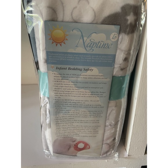 Bedtime Originals Disney Baby Winnie the Pooh & Friends 3-pc Crib Bedding Set - Picture 6 of 10